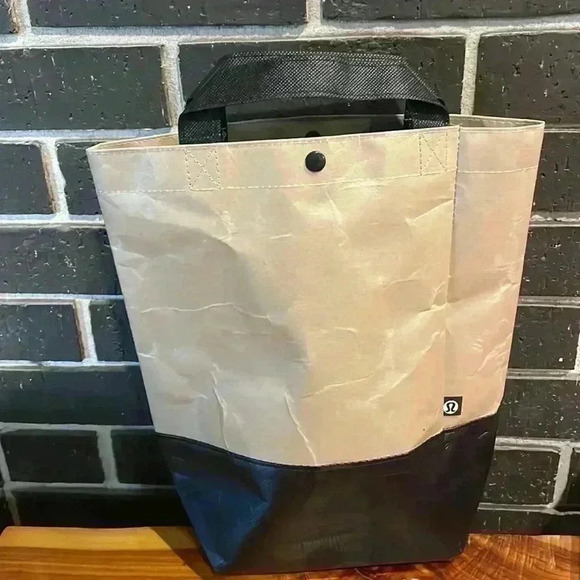 Lululemon Reusable Shopping Bags - Picture 4 of 10